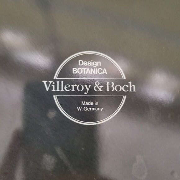 Villeroy & Boch Botanica Enameled Metal Cooking Pot with Lid Sweet Violets 3 Qt - Picture 5 of 5